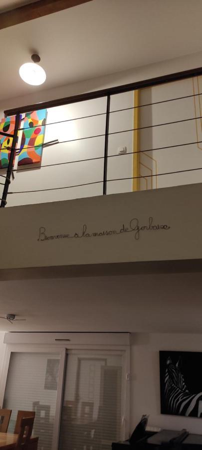 La Maison De Gerbaix Bagian luar foto